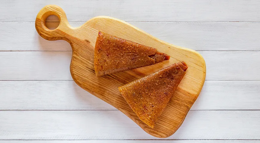 Яблочная пастила с грецкими орехами