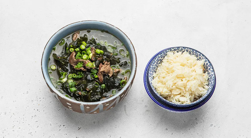 Миёккук – суп из водорослей