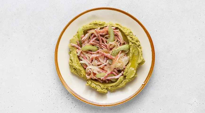 Гороховое пюре с колбасой