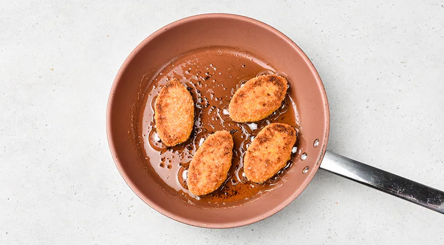 Морковные котлеты с сыром и манкой