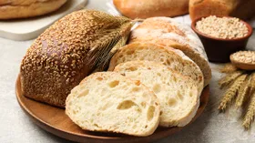 Сколько калорий в белом, сером и черном хлебе