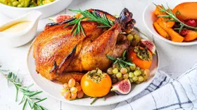 Как запечь курицу в духовке целиком: секреты приготовления и 11 интересных рецептов