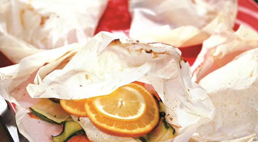 Треска с овощами в конвертиках