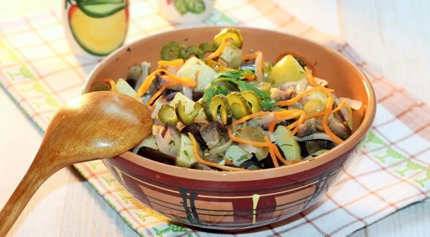 Маринованные овощи с картофелем
