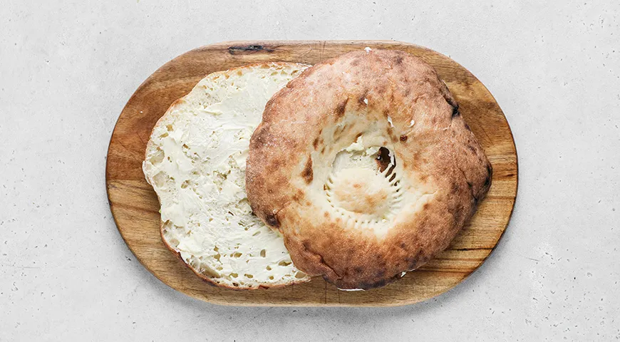 Лепешка с сыром в аэрогриле