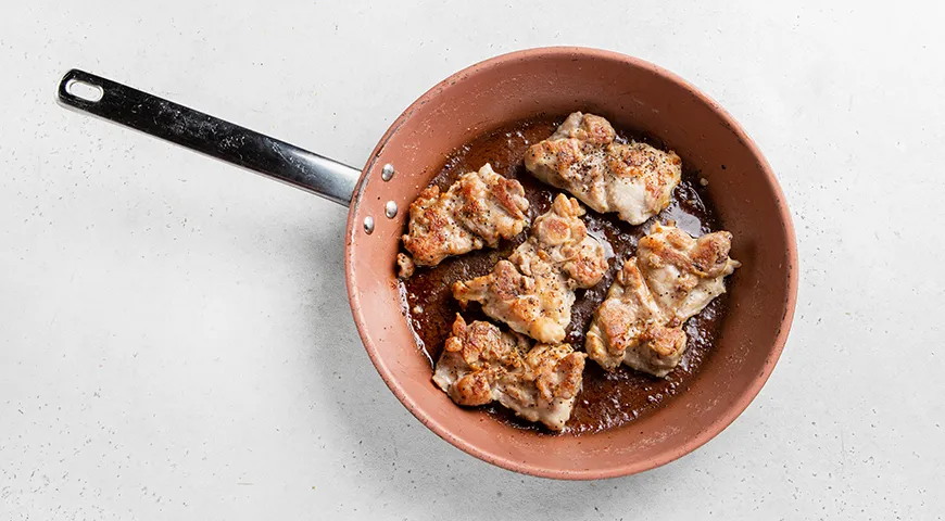 Закусочный торт Наполеон с курицей и грибами