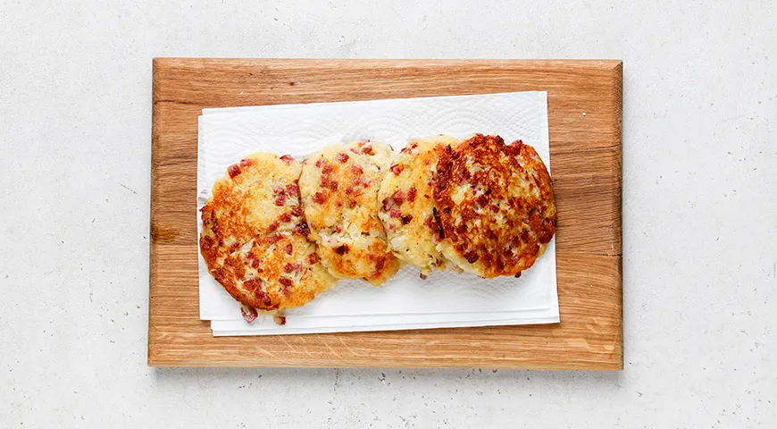 Драники с колбасой