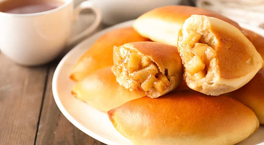 Пирожки с яблоками Голден