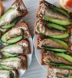 Бутерброды со шпротами