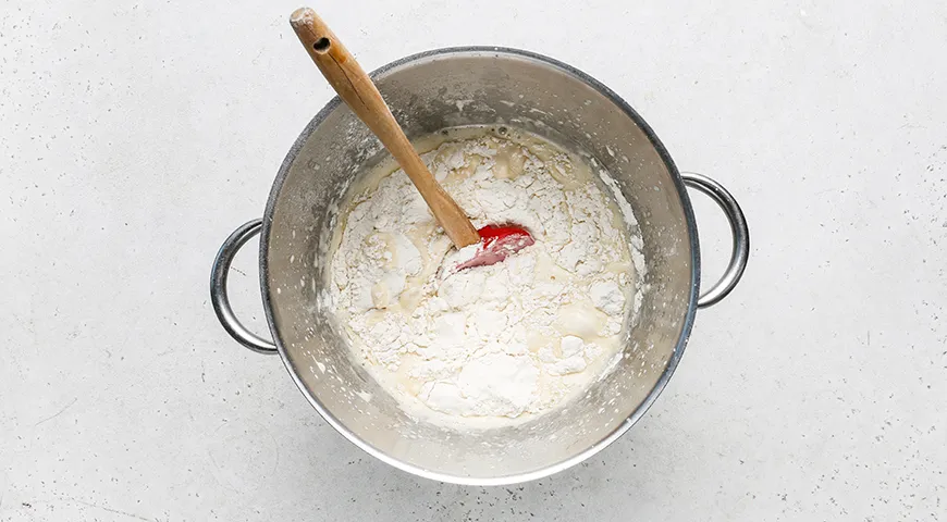 Заливной пирог с жимолостью