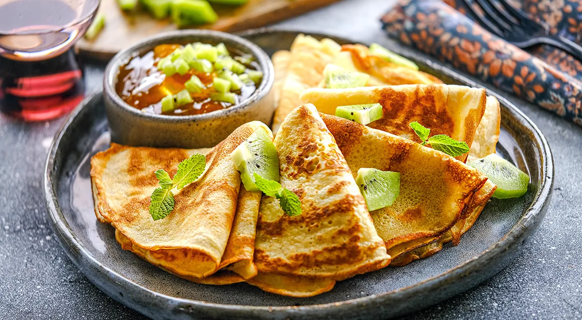 Рецепт блинов на кефире, молоке и сметане