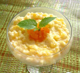 Пшенная каша с тыквой, курагой и медом