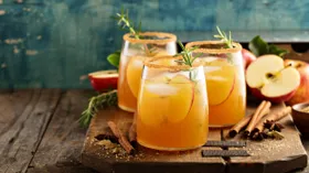 Как заготовить яблочный сок на зиму