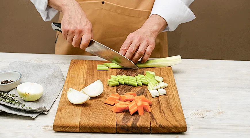 Свиная рулька в пиве