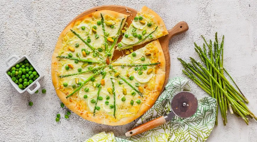 Соус из рикотты с песто для белой пиццы с овощами