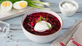 Холодный борщ со свеклой и добавлением яблочного уксуса