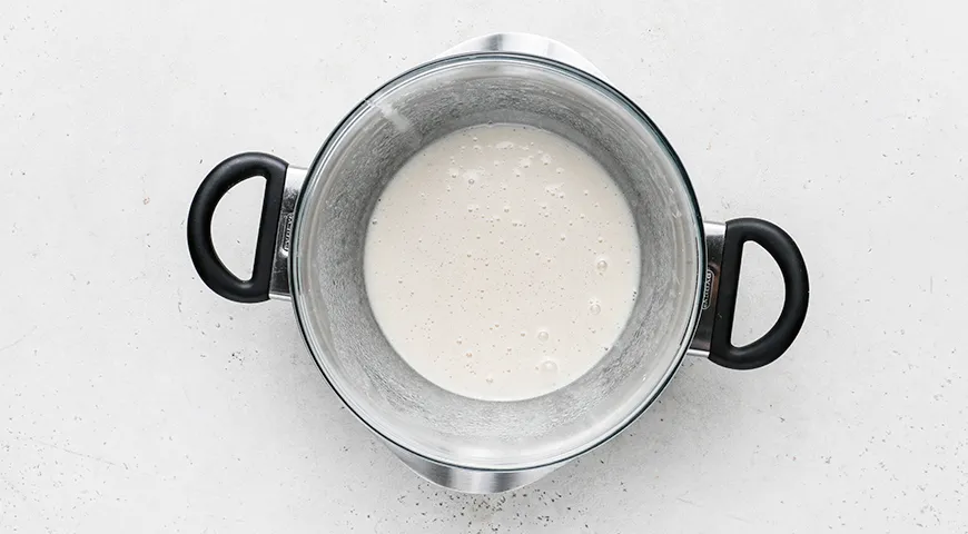 Безе с орехами и шоколадной крошкой