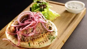 Рецепты с мясом, морепродуктами и огурцом