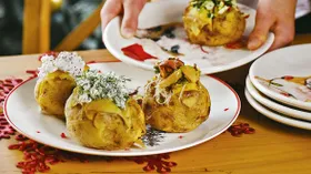 Рецепты со сметаной, оливками и мясной гастрономией