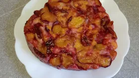 Пирог со сливами