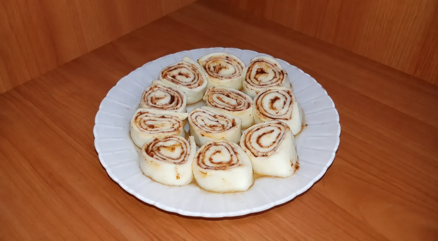 Острые сырные рулетики