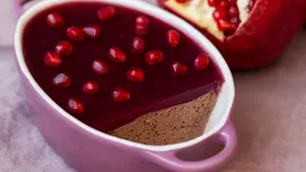 Паштет из куриной печени с гранатовым желе (в домашних условиях)