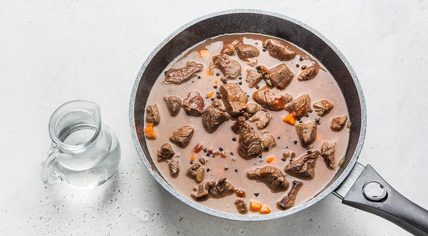 Гуляш из говядины как в советской столовой