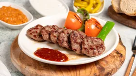 Фарш на мангале: 10 простых и вкусных идей — от люля-кебаба до бургеров
