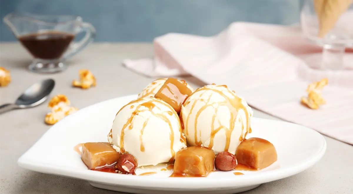 мороженое сливочное. мороженое из сливок 10 процентов в домашних. мороженое сливочное. мороженое со сгущенкой. мороженое из сливок 10.