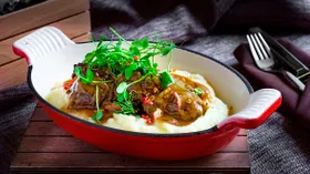 Классические рецепты блюд из говядины: гуляш, бефстроганов, азу и многое другое