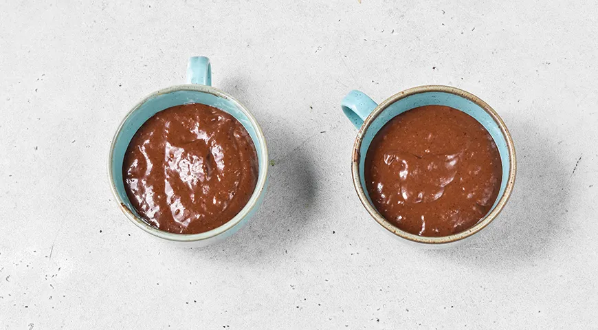 Шоколадно-банановый кекс в кружке, без яиц (в микроволновке)