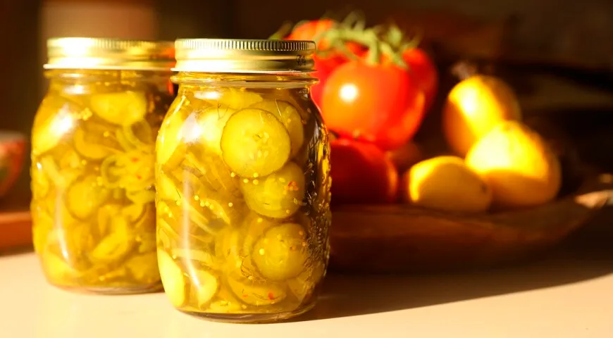 Пикули из огурцов с куркумой