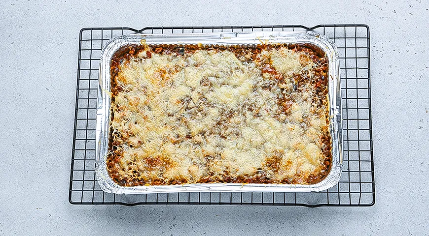 Запеканка из чечевицы с грибами и овощами