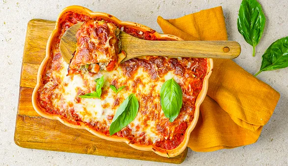 Блины с мясом в томатном соусе