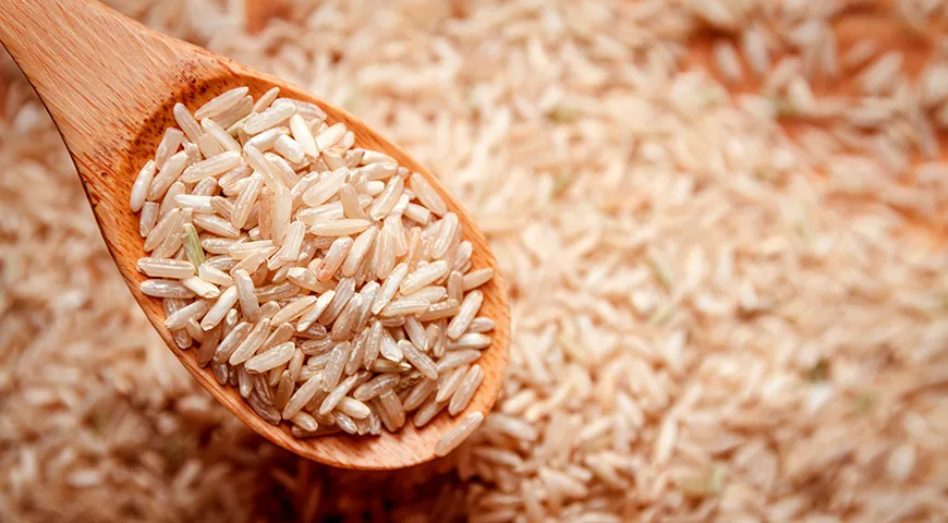 Суточная норма потребления бурого риса для взрослого составляет 100–150 г зерна в сухом виде