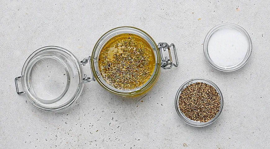 Салат с мини-пельменями и итальянской заправкой