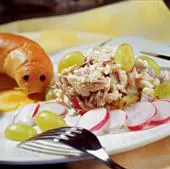 Салат из курицы с карри