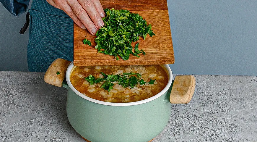 Как приготовить гороховый суп с копченостями