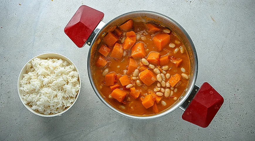 Арахисовое рагу с белой фасолью