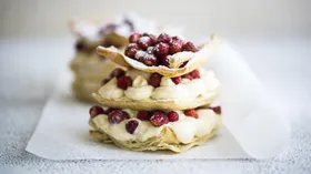 Выпечка с земляникой