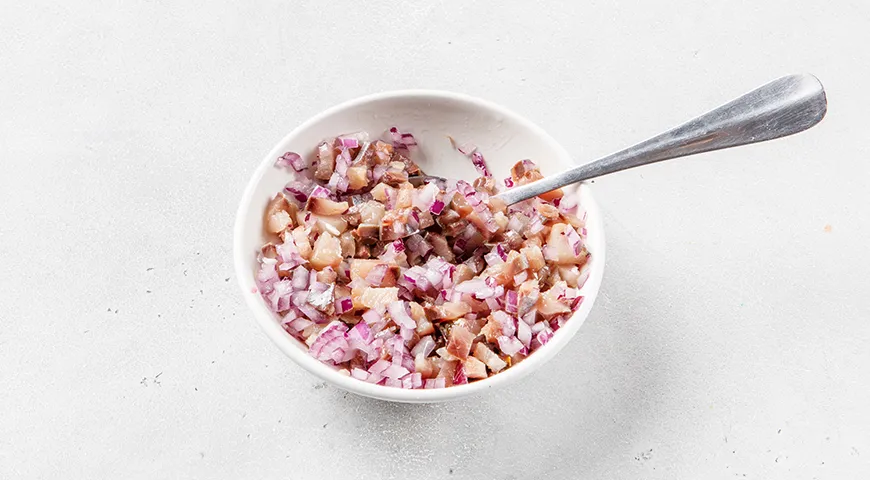 Селедка под шубой с орехами