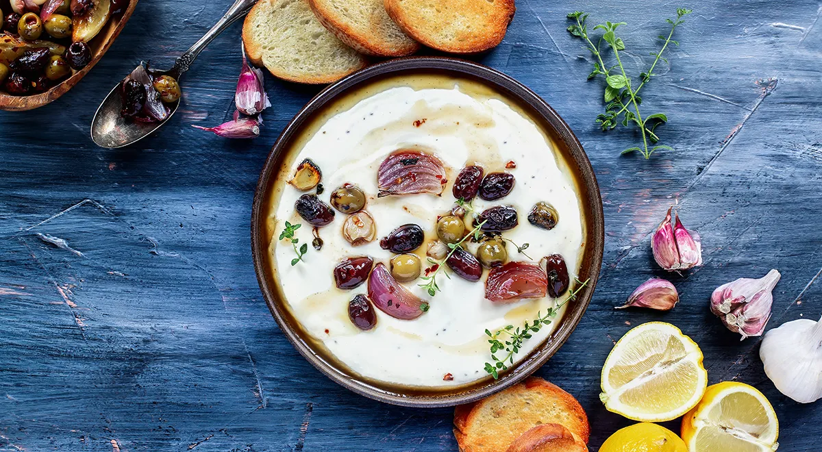 Как приготовить шикарный соус из взбитой феты