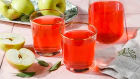 Компот из яблок и клюквы