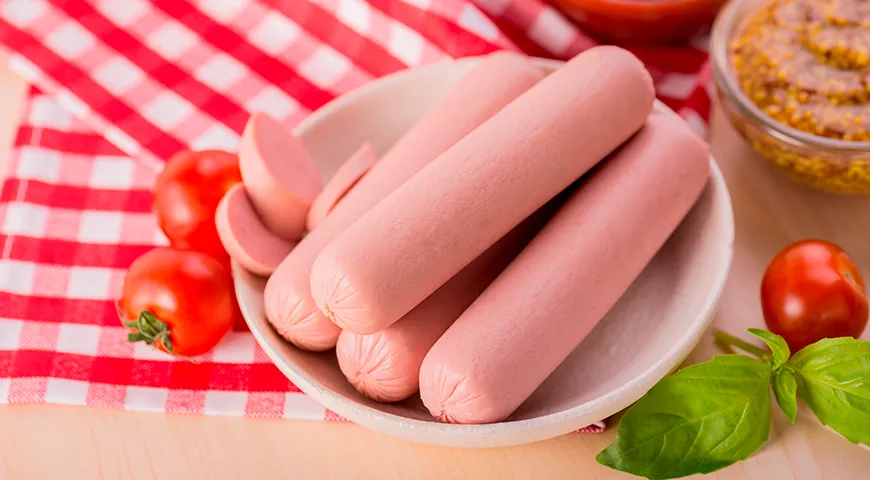 Рекомендуемая суточная норма потребления молочных сосисок для взрослых – не более 100–150 граммов (2–3 сосиски)