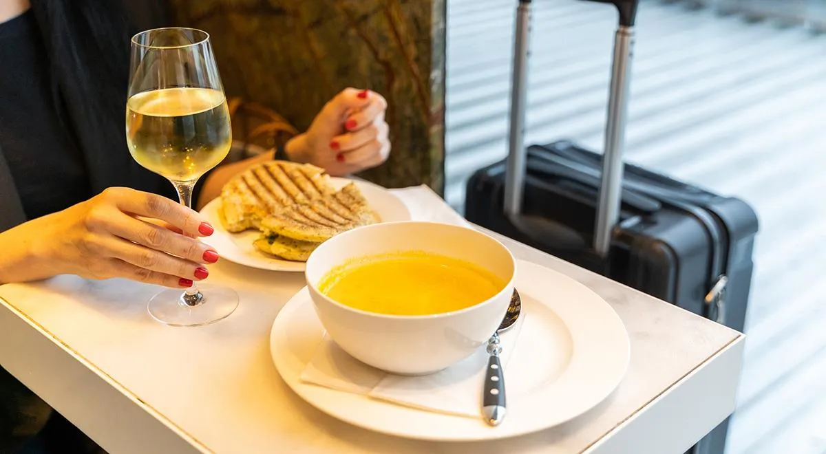 Пить в течении всего полета: специальные рейсы для любителей вина