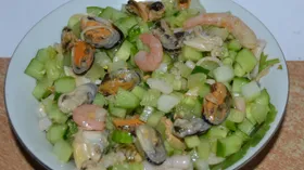 Салат из морепродуктов в рассоле