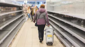 Пустых полок в магазинах не будет: сети уверяют, что запаса продуктов достаточно