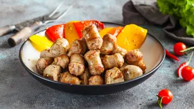 Рецепты с овощами, колбасой и сосисками