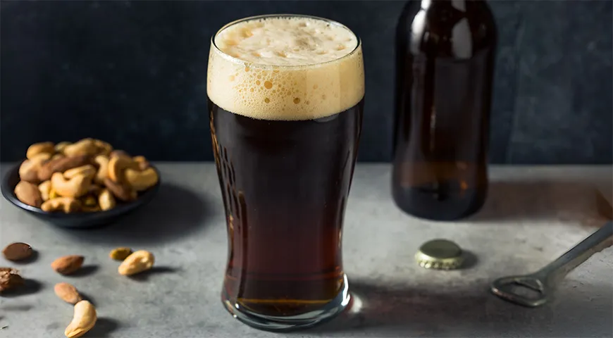 У бок-бир вкус плотный, солодовый, с нотами карамели, сухофруктов, иногда шоколада