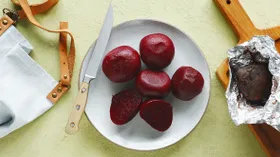 Как запечь свеклу в фольге вкусно, 3 способа и 5 классных рецептов